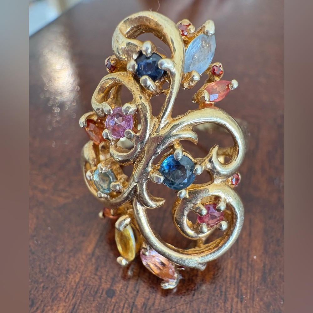 Elegant Vintage Gold Multi-Stone Ring